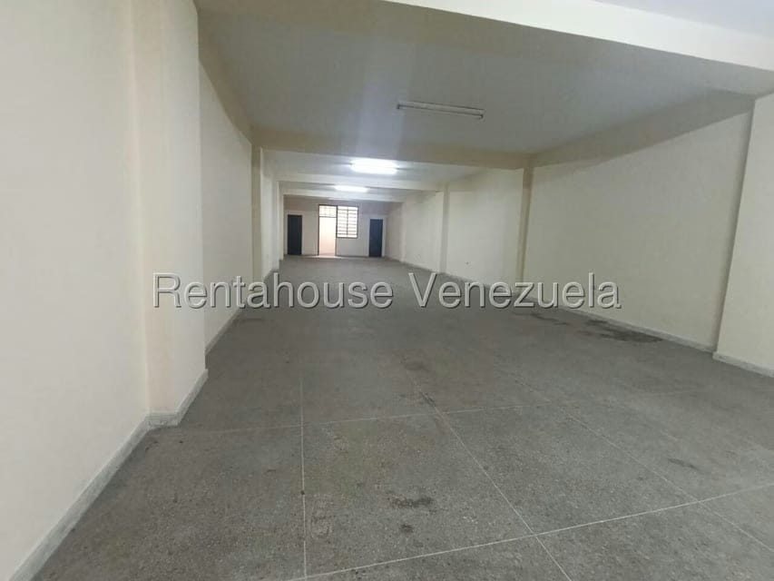 Comercial (Local Comercial) en Venta en Catia, Distrito Metropolitano - 16