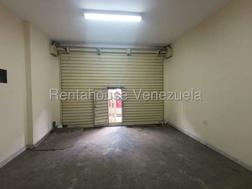 Local Comercial en Alquiler en Catia, Distrito Metropolitano - 4