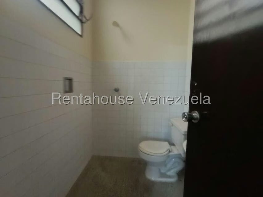 Local Comercial en Alquiler en Catia, Distrito Metropolitano - 8