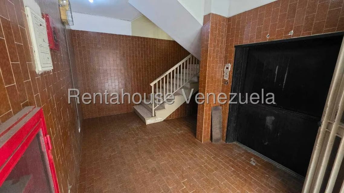 Comercial (Local Comercial) en Alquiler en Palo Verde, Distrito Metropolitano - 4