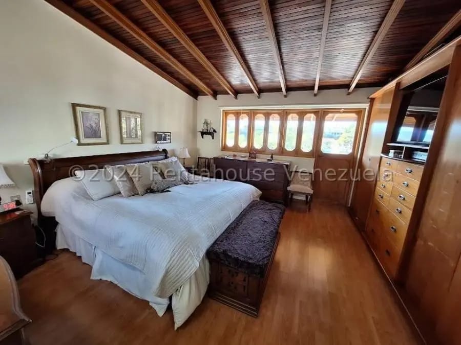Casa en Venta en Cumbres de Curumo Caracas