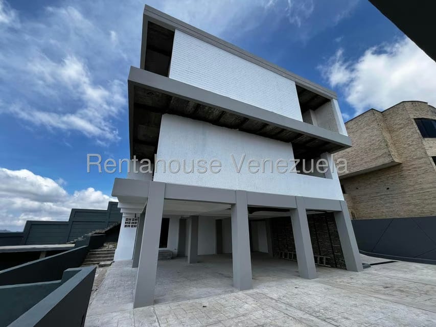 Casa (Multipes Niveles) en Venta en Oripoto, Distrito Metropolitano - 2