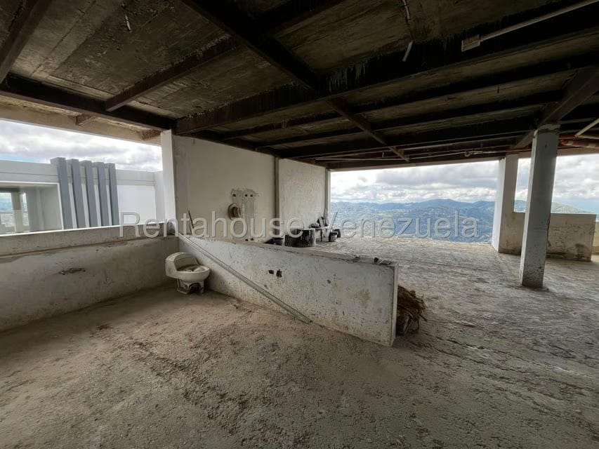 Casa (Multipes Niveles) en Venta en Oripoto, Distrito Metropolitano - 11