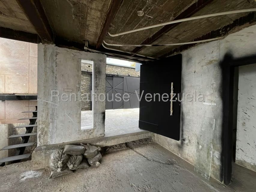 Casa (Multipes Niveles) en Venta en Oripoto, Distrito Metropolitano - 14