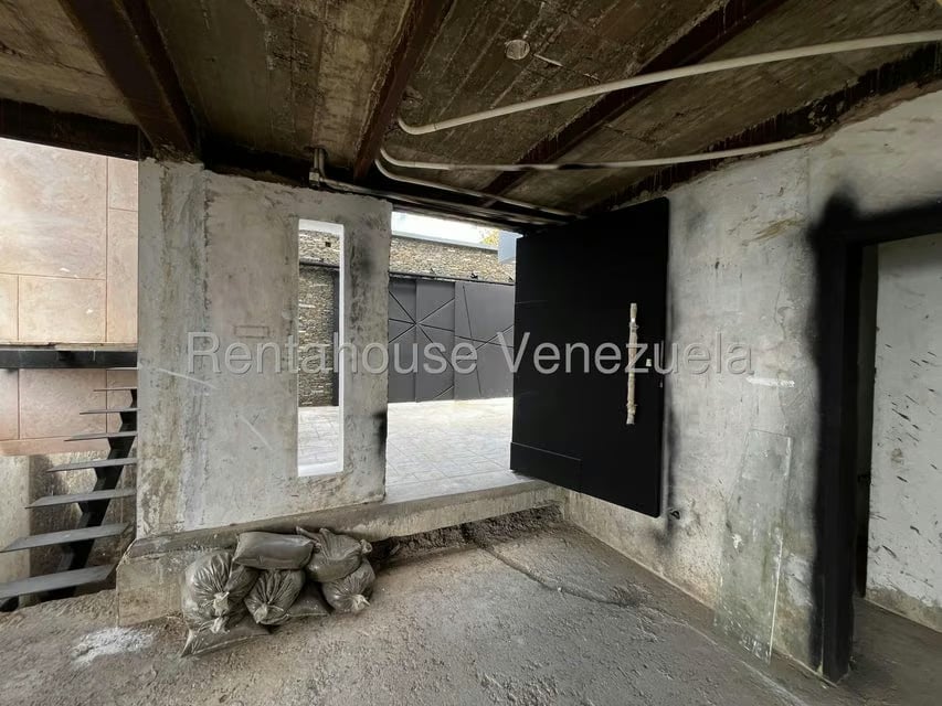 Casa (Multipes Niveles) en Venta en Oripoto, Distrito Metropolitano - 14