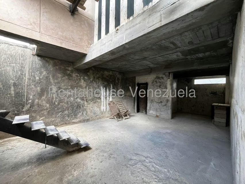 Casa (Multipes Niveles) en Venta en Oripoto, Distrito Metropolitano - 15