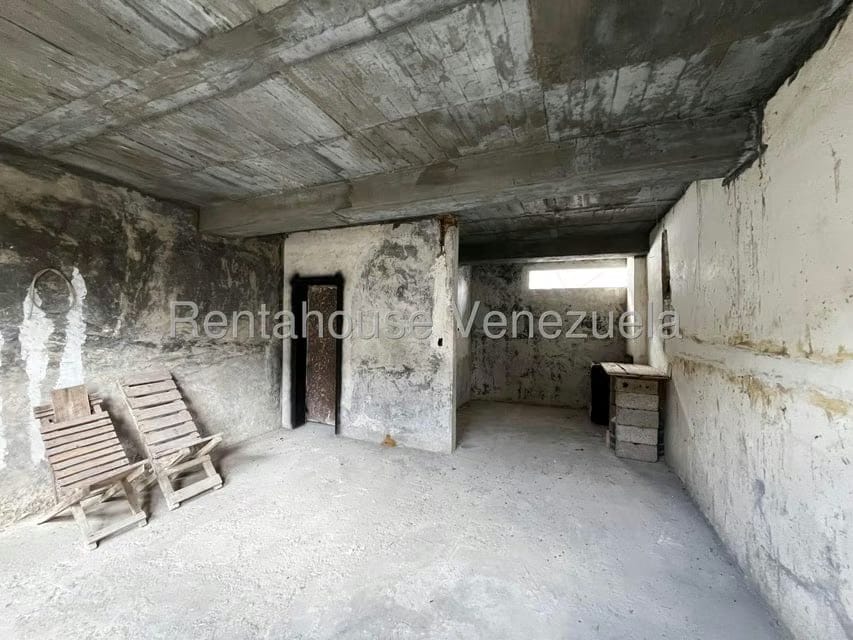 Casa (Multipes Niveles) en Venta en Oripoto, Distrito Metropolitano - 16