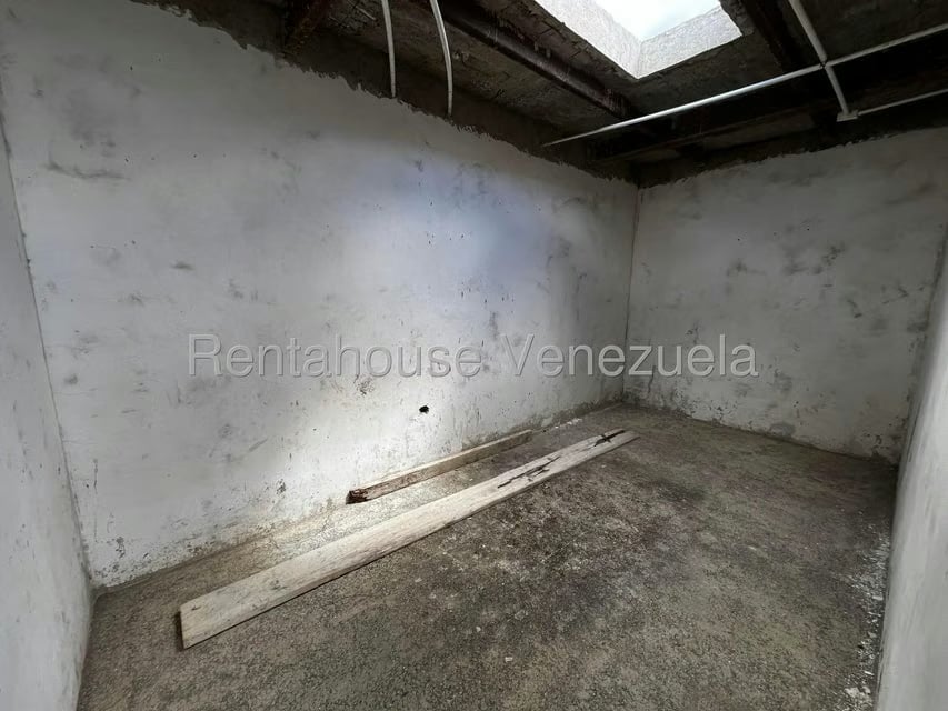 Casa (Multipes Niveles) en Venta en Oripoto, Distrito Metropolitano - 20