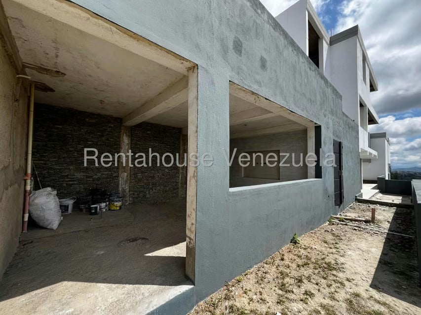 Casa (Multipes Niveles) en Venta en Oripoto, Distrito Metropolitano - 5