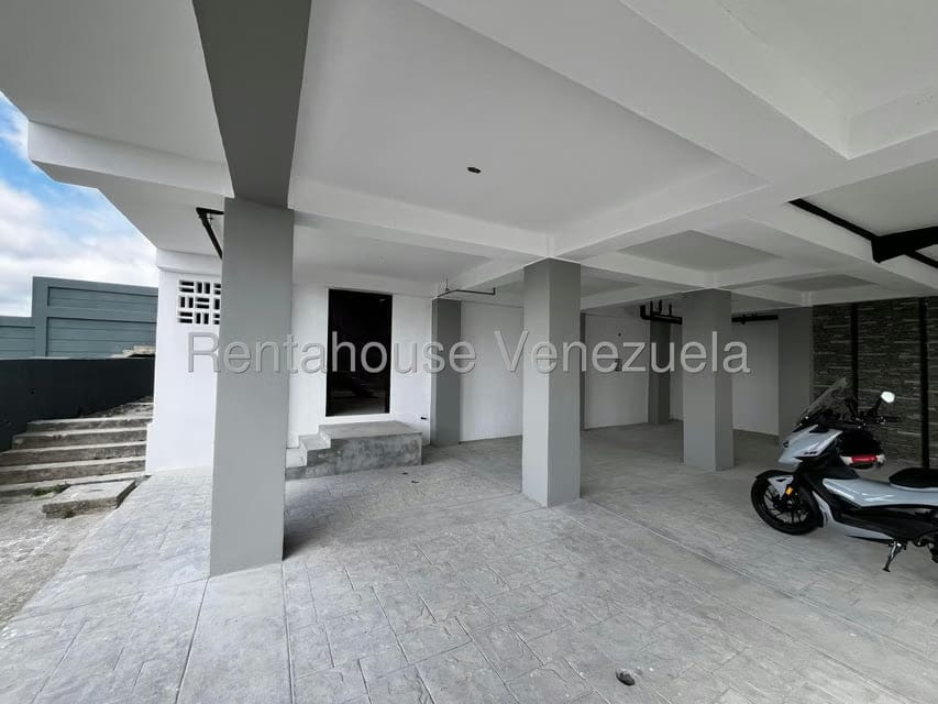 Casa (Multipes Niveles) en Venta en Oripoto, Distrito Metropolitano - 7