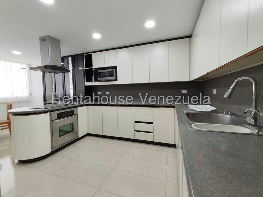 Apartamento (1 Nivel) en Alquiler en Altamira, Distrito Metropolitano - 17