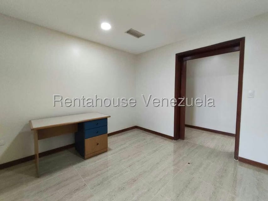 Apartamento (1 Nivel) en Alquiler en Altamira, Distrito Metropolitano - 19
