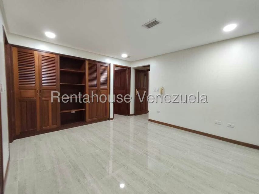 Apartamento (1 Nivel) en Alquiler en Altamira, Distrito Metropolitano - 23