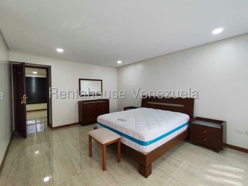 Apartamento (1 Nivel) en Alquiler en Altamira, Distrito Metropolitano - 25
