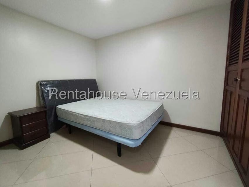 Apartamento (1 Nivel) en Alquiler en Altamira, Distrito Metropolitano - 36