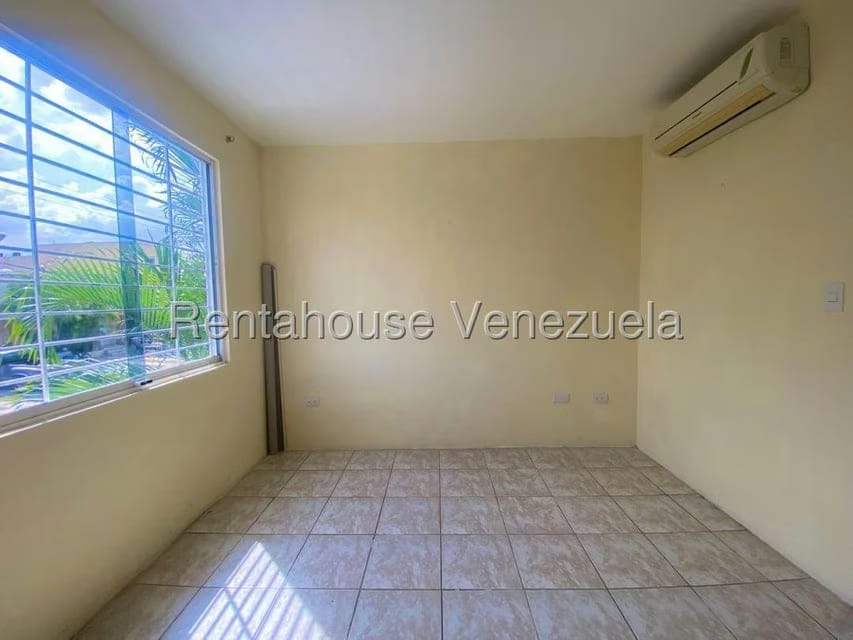 Casa (Duplex) en Alquiler en Caminos de Tarabana, Lara - 12