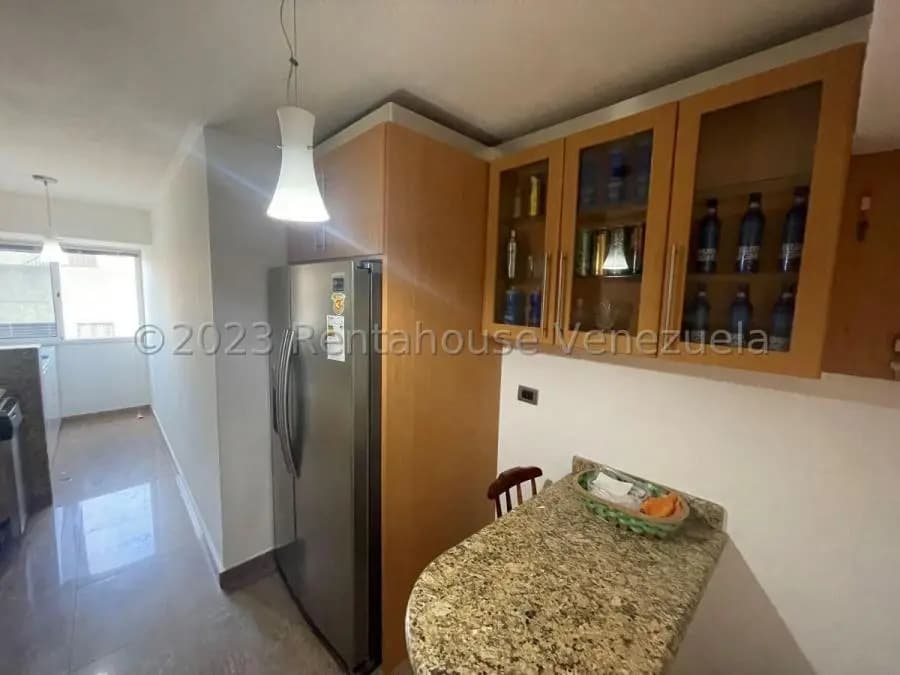 Apartamento en Venta en Urbanización Las Minas San Antonio de Los Altos - 2