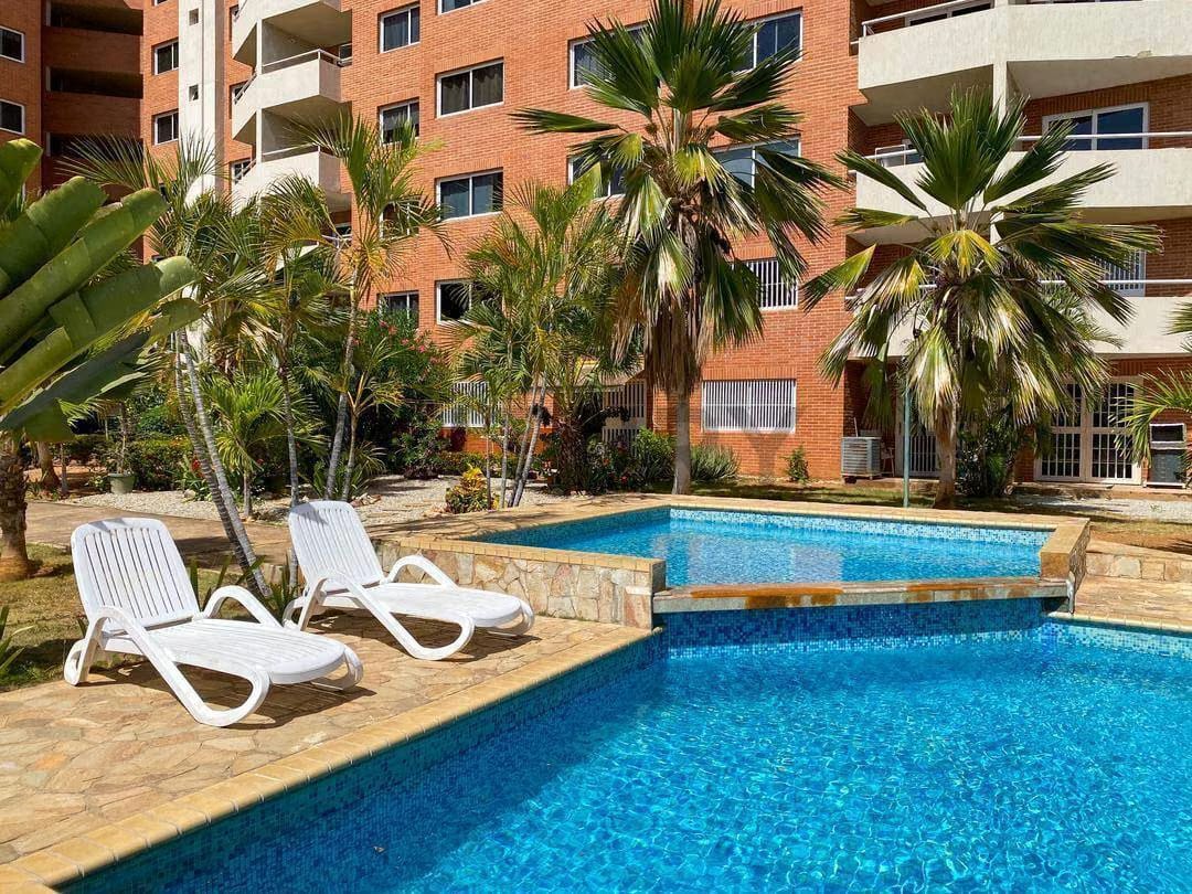 Apartamento planta baja en Edificio Los Cayos Playa el Angel - 2