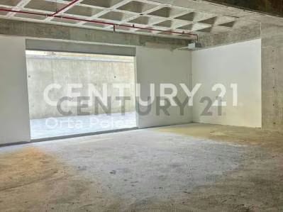 Local Comercial en Venta en Centro Empresarial La Esmeralda en Campo Alegre - 8