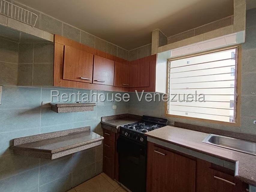 Apartamento (1 Nivel) en Alquiler en La Trigaleña, Carabobo - 11