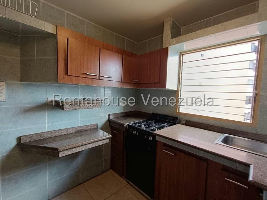 Apartamento (1 Nivel) en Alquiler en La Trigaleña, Carabobo - 12