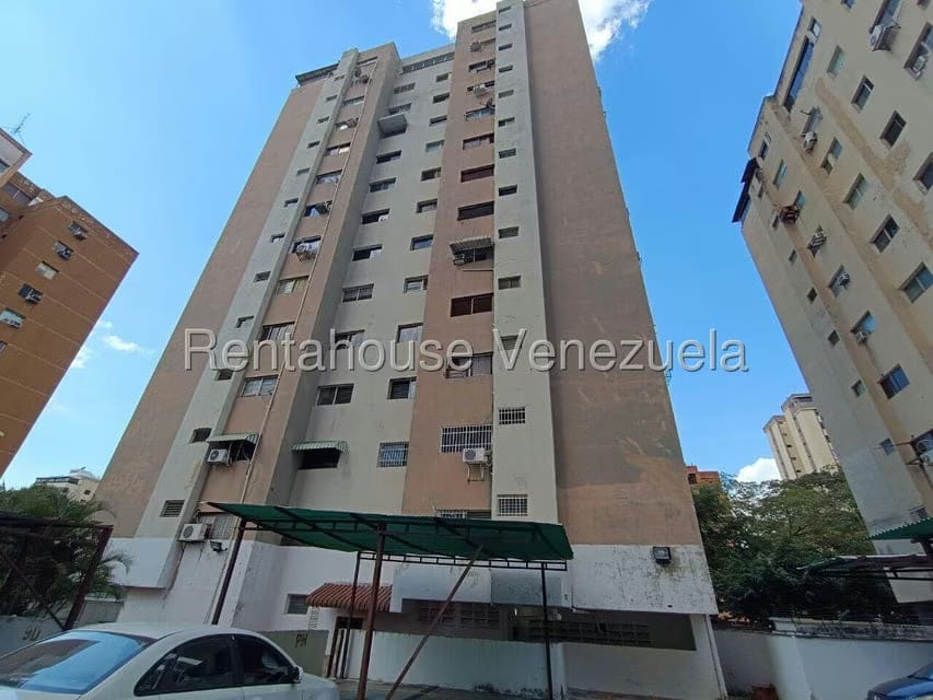 Apartamento (1 Nivel) en Alquiler en La Trigaleña, Carabobo - 36