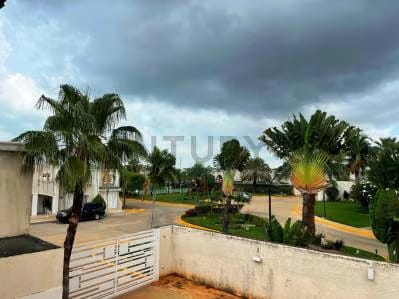 En Venta Espectacular Casa en Villa Oasis Garden Village en Gris - 3