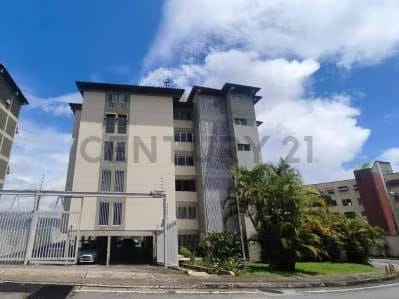 PENT HOUSE ACTUALIZADO TERRAZAS DE SANTA INÉS, EN EDIFICIO DE BAJA DENSIDAD!