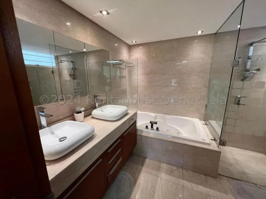 Apartamento en Venta en Los Palos Grandes Caracas - 8