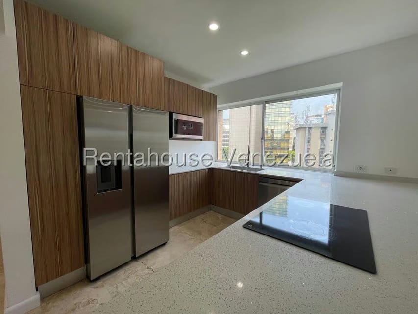 Apartamento (Duplex) en Alquiler en El Rosal, Distrito Metropolitano - 9