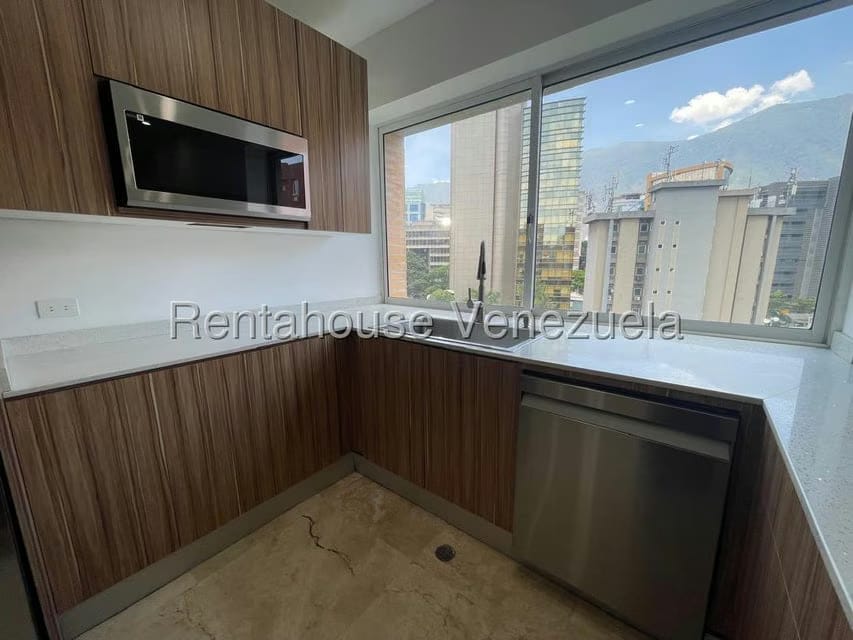 Apartamento (Duplex) en Alquiler en El Rosal, Distrito Metropolitano - 10