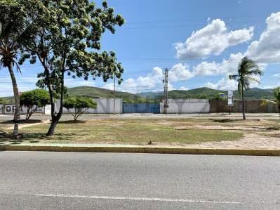 Terreno En Venta en Puerto La Cruz. Av Camejo Octavio