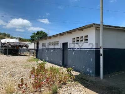 Terreno En Venta en Puerto La Cruz. Av Camejo Octavio - 6