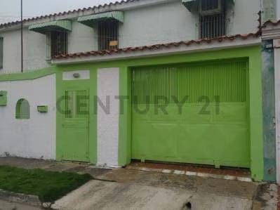 SE VENDE CASA Y TERRENO Urb. “EL CAFETAL” NAGUANAGUA - 2