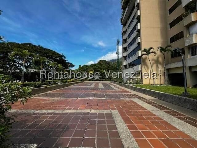 Apartamento (1 Nivel) en Alquiler en Los Chorros, Distrito Metropolitano - 3