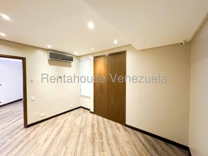 Apartamento (1 Nivel) en Alquiler en Los Samanes, Distrito Metropolitano - 31