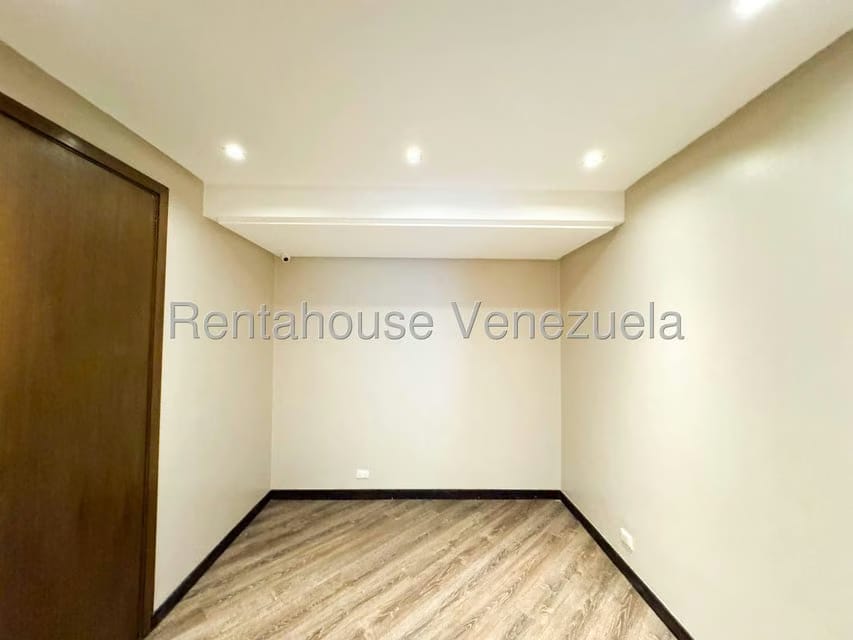 Apartamento (1 Nivel) en Alquiler en Los Samanes, Distrito Metropolitano - 33