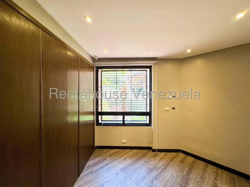 Apartamento (1 Nivel) en Alquiler en Los Samanes, Distrito Metropolitano - 36