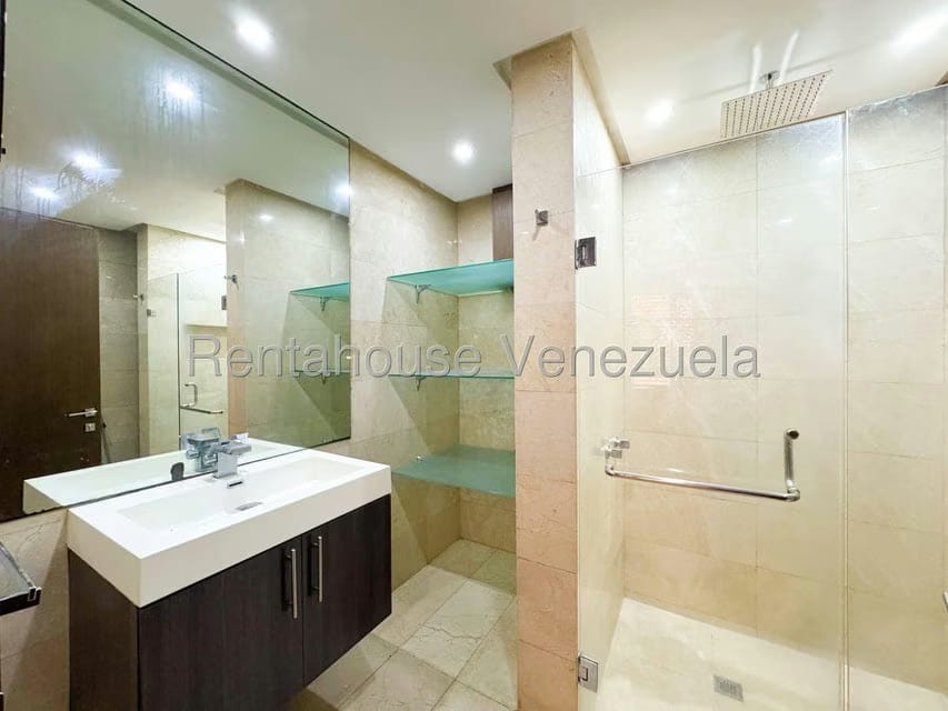 Apartamento (1 Nivel) en Alquiler en Los Samanes, Distrito Metropolitano - 39