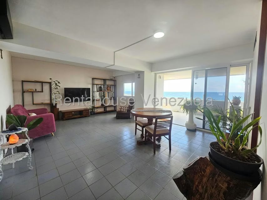 Apartamento (1 Nivel) en Venta en Caribe, Vargas - 3