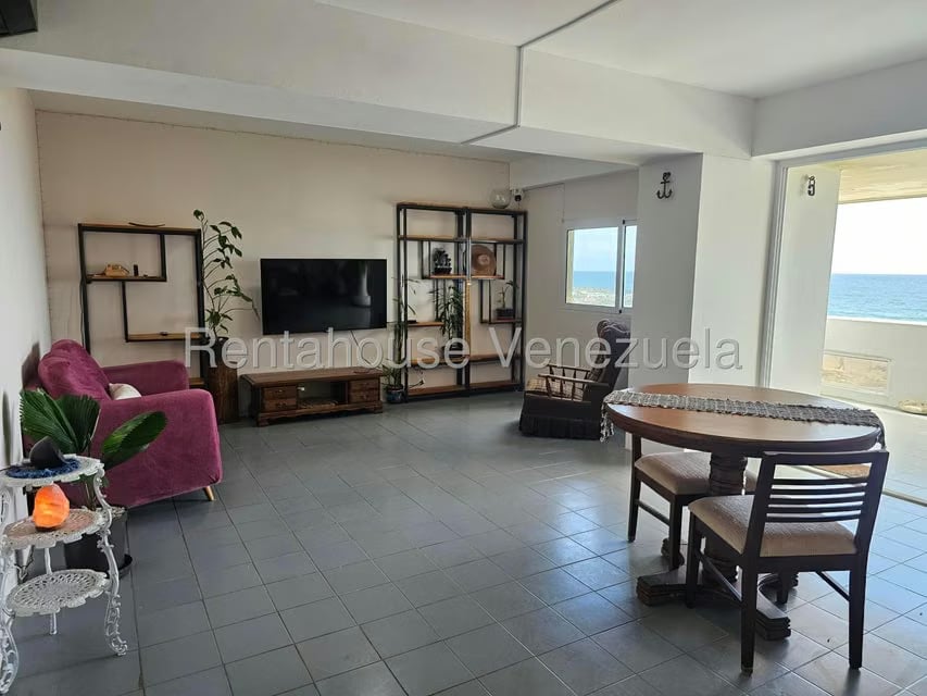 Apartamento (1 Nivel) en Venta en Caribe, Vargas - 8