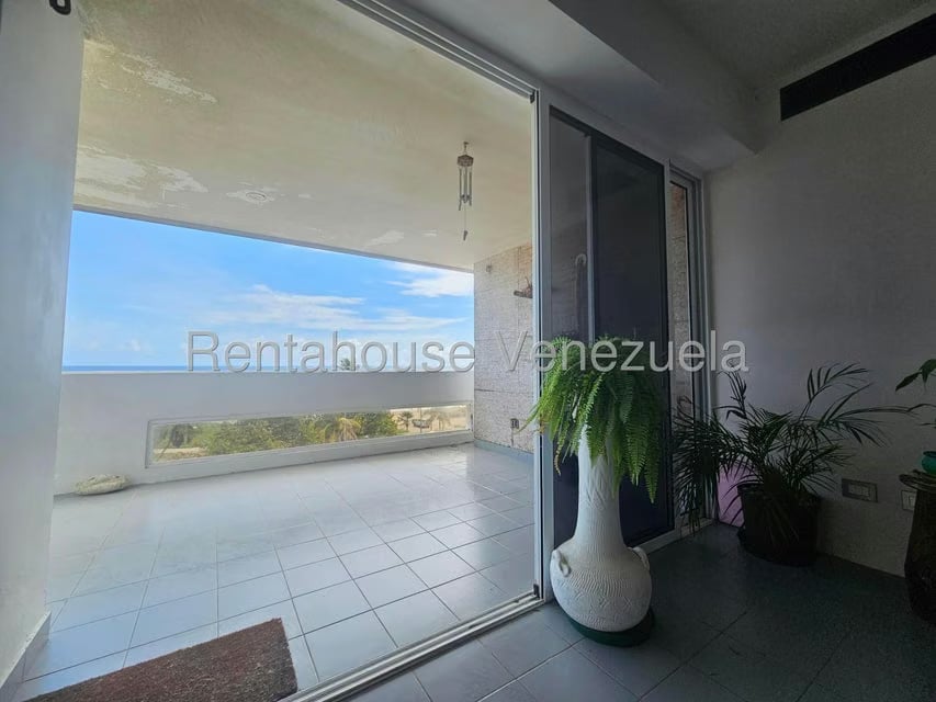 Apartamento (1 Nivel) en Venta en Caribe, Vargas - 10