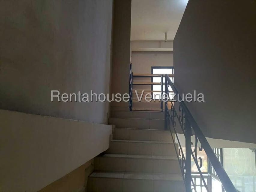 Comercial (Local Comercial) en Alquiler en Centro, Lara - 4