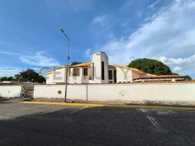 En Venta CasaQuinta doble altura de amplios espacios con iluminacion natural - 3