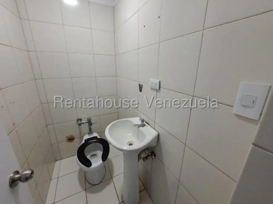 Oficina en Alquiler en los ruices Caracas - 10