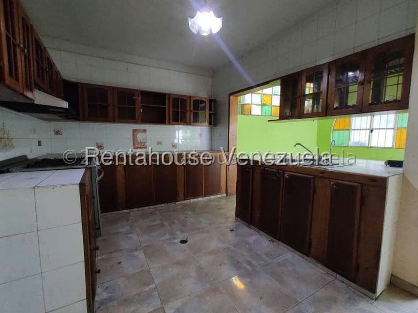Comercial (Local Comercial) en Alquiler en Zona Este, Lara - 4
