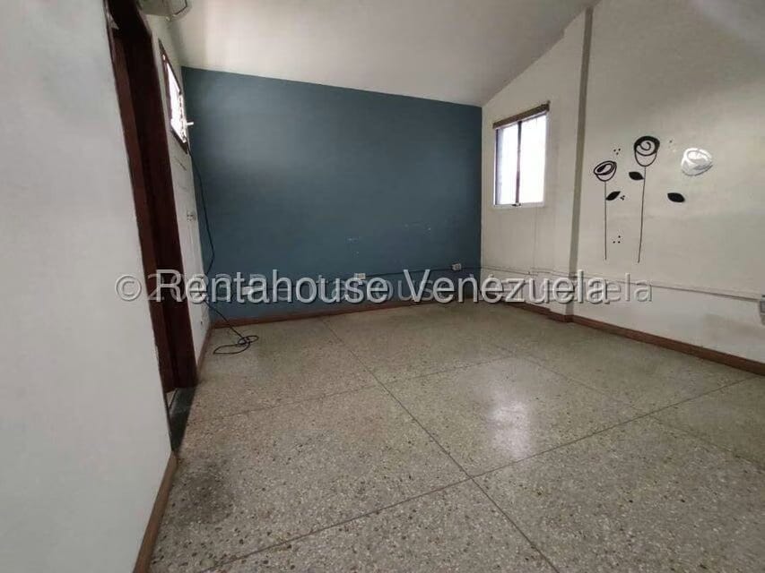Comercial (Local Comercial) en Alquiler en Zona Este, Lara - 9