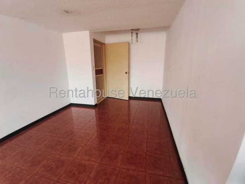 Apartamento (1 Nivel) en Alquiler en Bello Monte, Distrito Metropolitano - 11