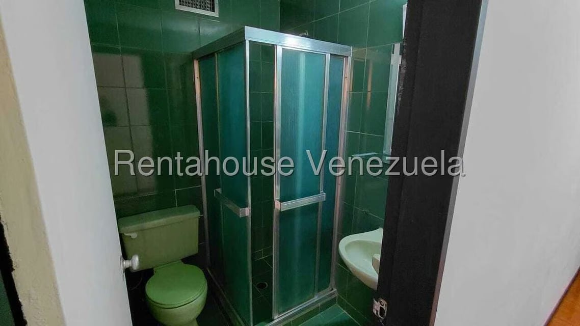 Apartamento (1 Nivel) en Alquiler en Bello Monte, Distrito Metropolitano - 18