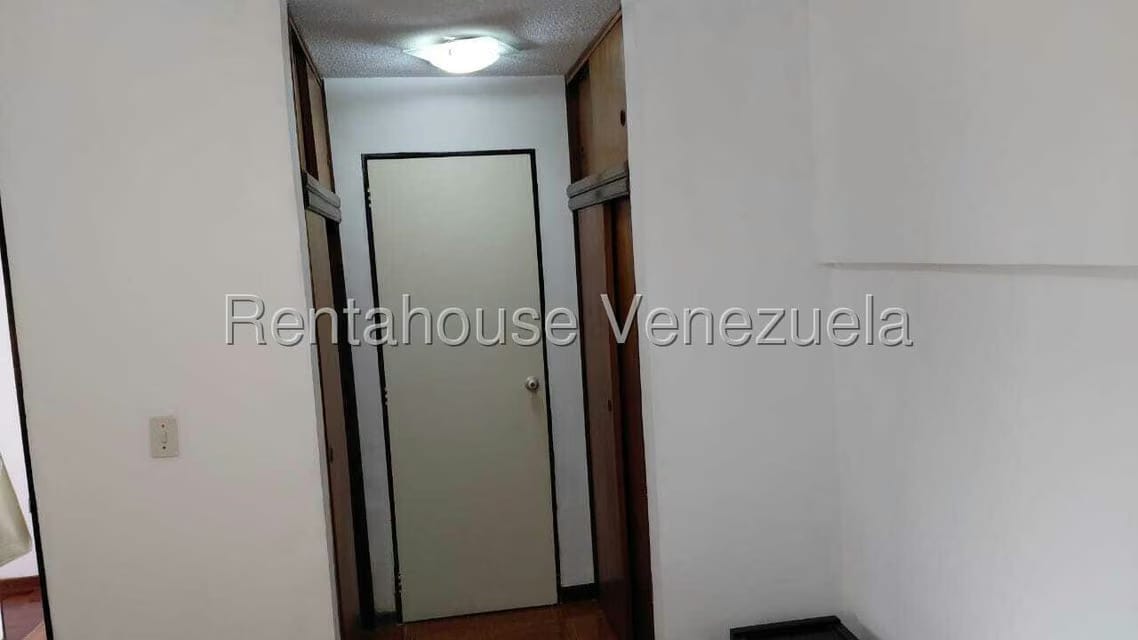Apartamento (1 Nivel) en Alquiler en Bello Monte, Distrito Metropolitano - 25
